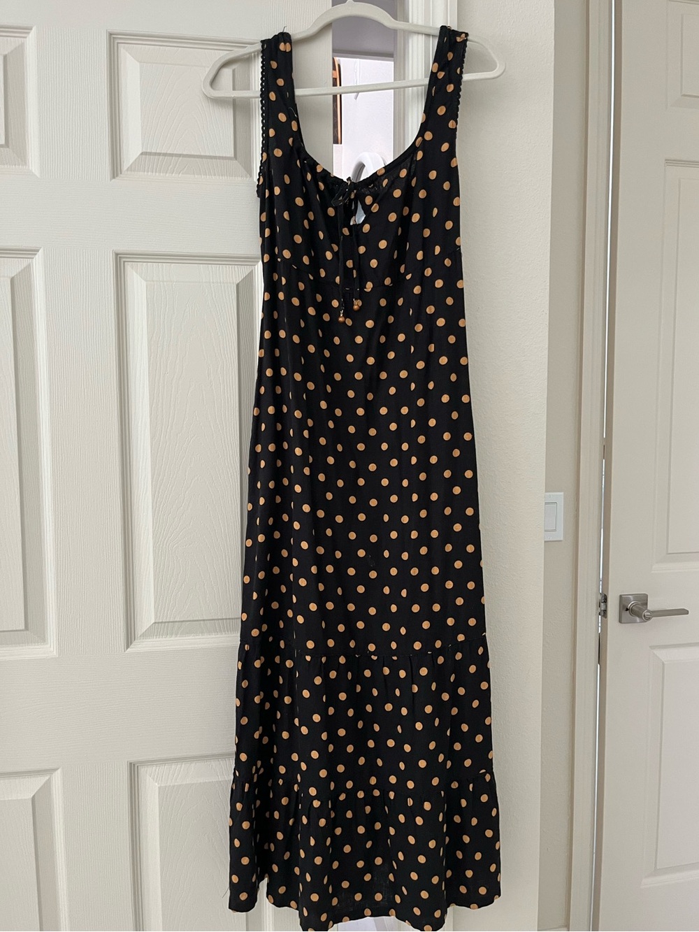 Cynthia Rowley Black and Tan Polka Dot Sleeveless Midi Dress size 6 - Picture 2 of 9